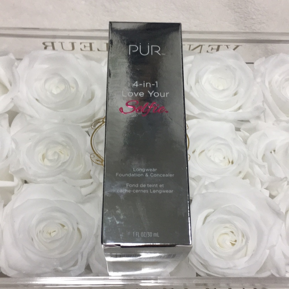 NEW PUR 4 in 1 Love your Selfie Foundation in MG2